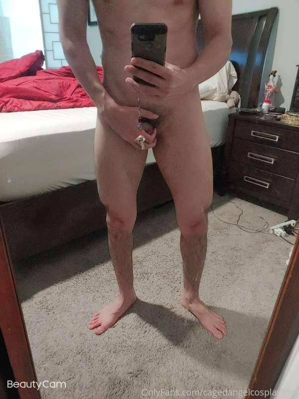 Just got home from leg day. Legs burn and look great. Bum is..