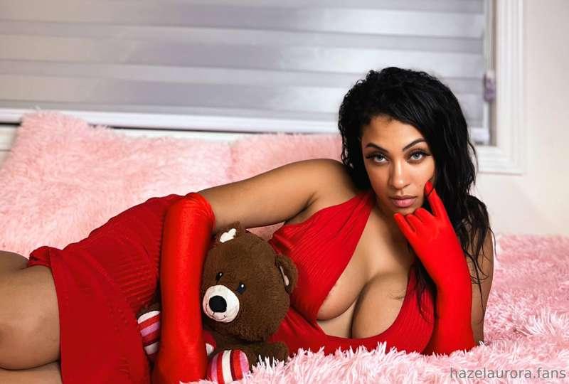 Devil in a red dress 😈Goddess after dark.