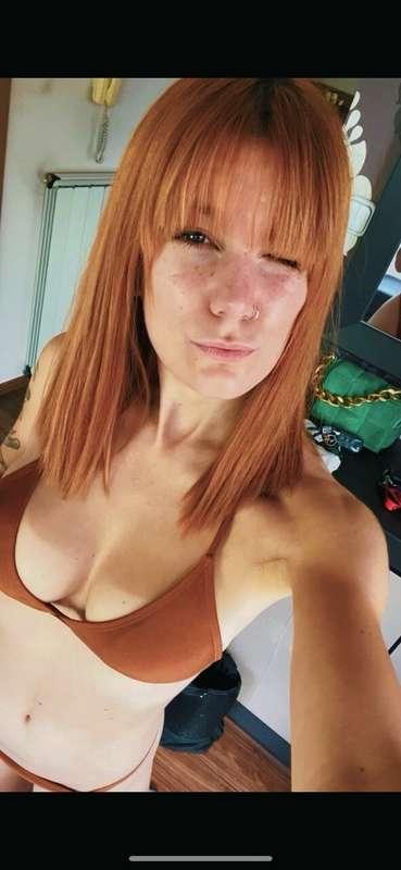 lea_raudona image #2