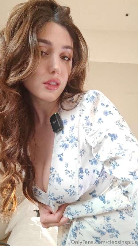 I'm online @ chaturbate ♥️