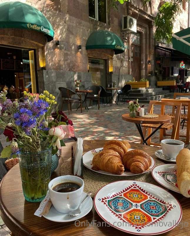 Good morning people… who likes Colombian 🇨🇴 Coffee ☕️?