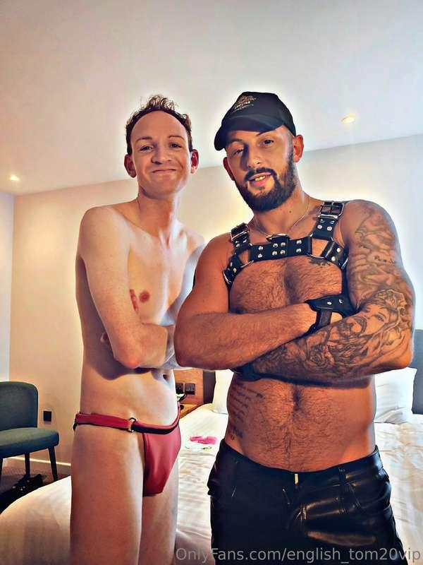 I got myself a naughty little twink to worship me want to se..