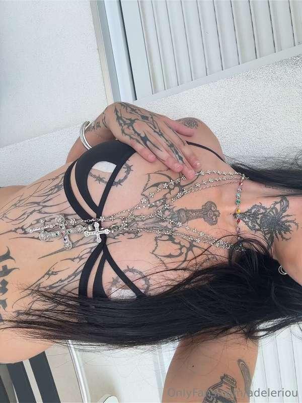Juste pour montrer mes tattoos 🖤