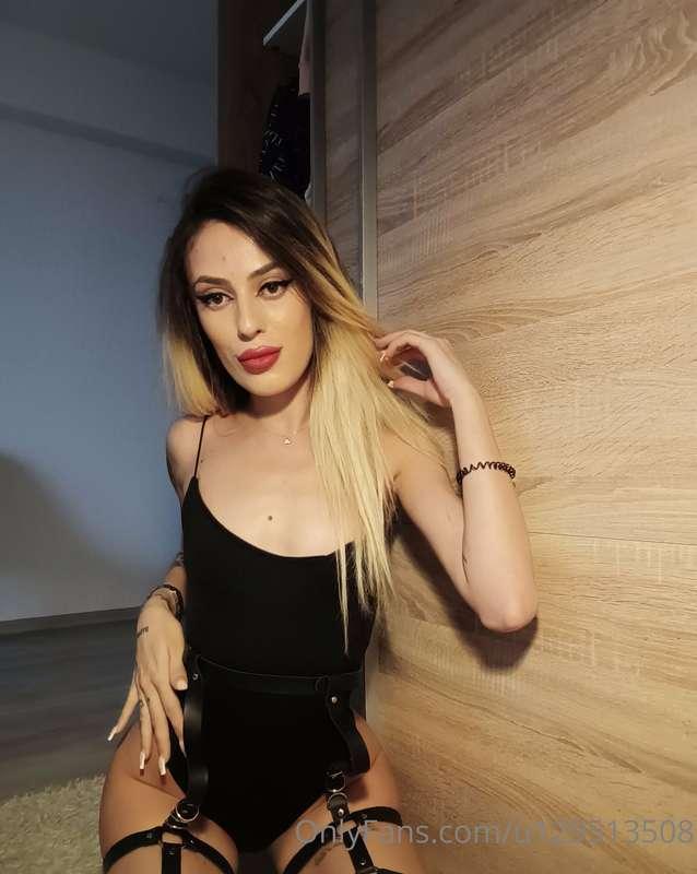 🇷🇴: Dacă dai tips la postare,primești o săptămână Free pe co..