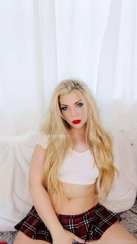 athroatgoddess image #2