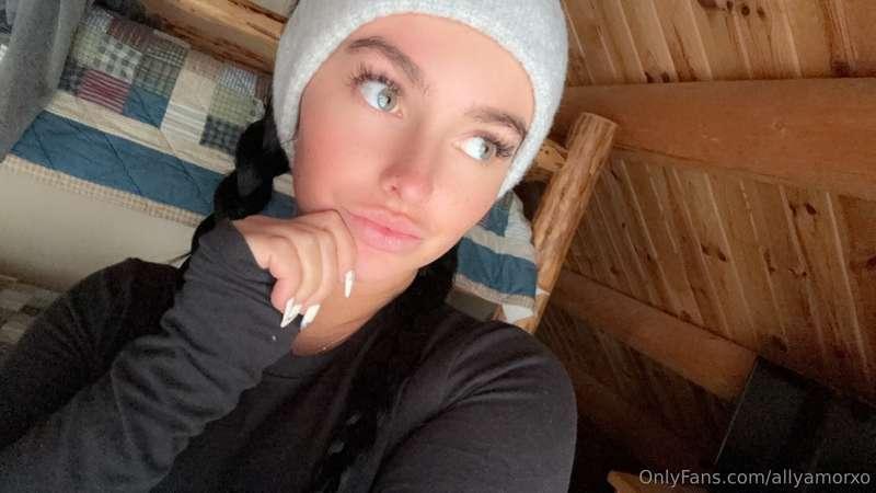 Wanna know a secret 🤫? … my nipples have been so hard all da..