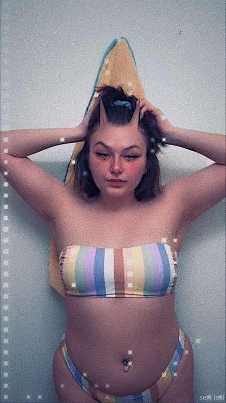 new swimsuit for this whore right here 😚