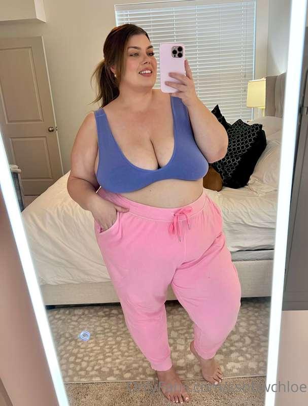 Left for McDonald’s right after to stuff this big belly😅🐷