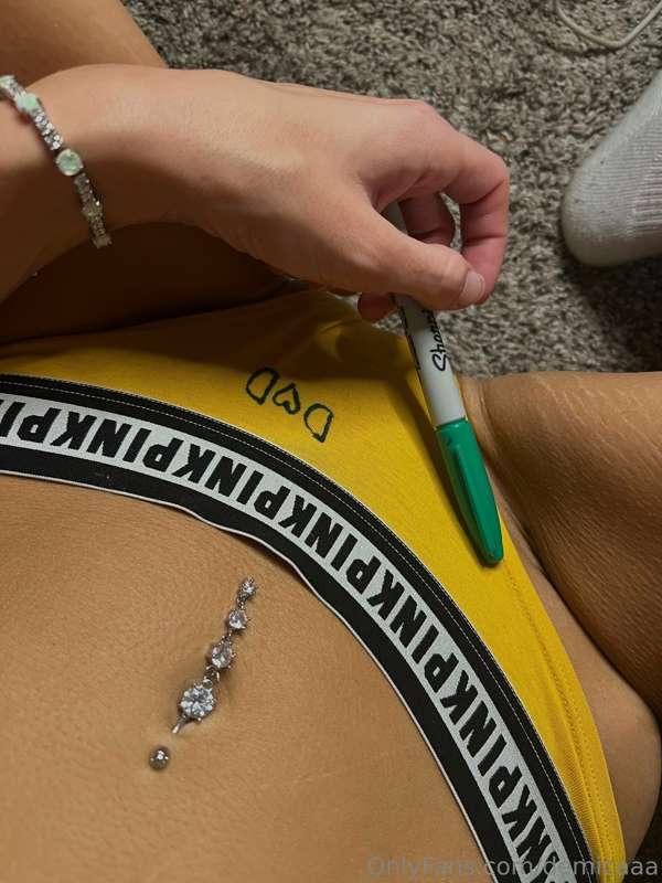 3 people get signed panties for only $20!!! 🤤 (usually $60)