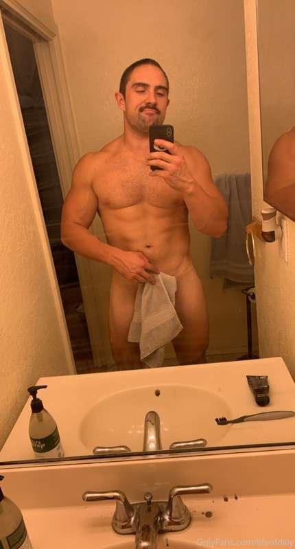 To drop the towel;
Or to not drop the towel 🧐