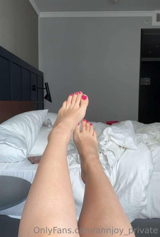 🦶👅