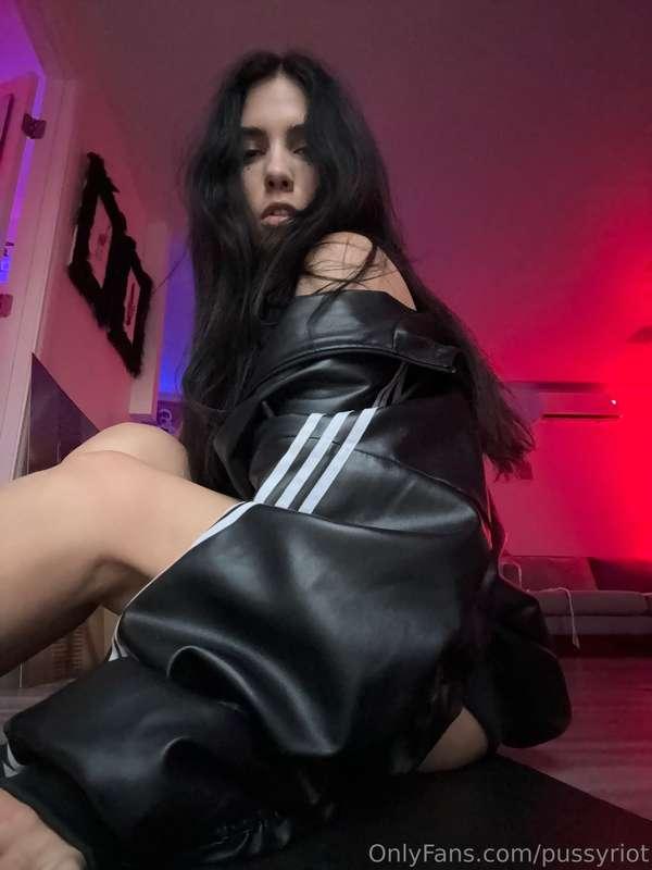 spoil me... and you'll be rewarded. my wish list: https://ww..