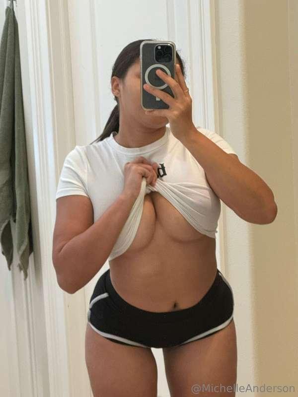 Thiccc is better!!
Drop a 💋 if you agree