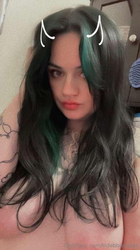 lildebbiecakes image #3