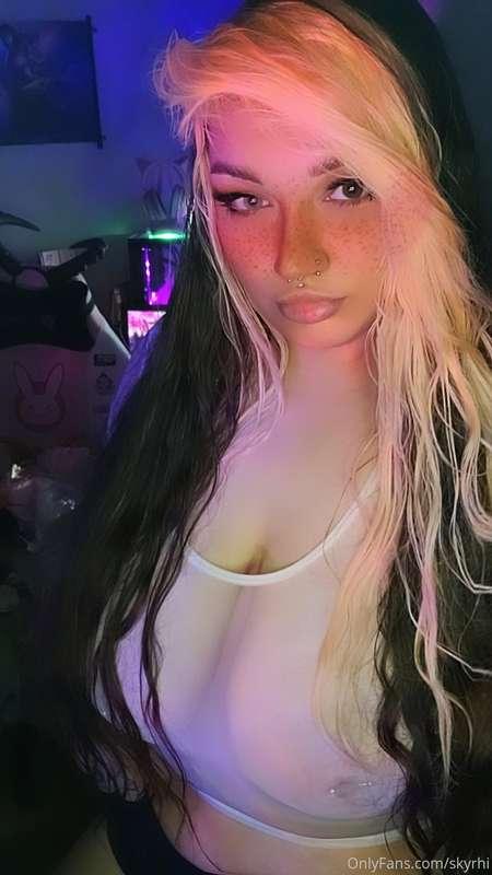 Do you like what you see? 🥺👉🏼👈🏼