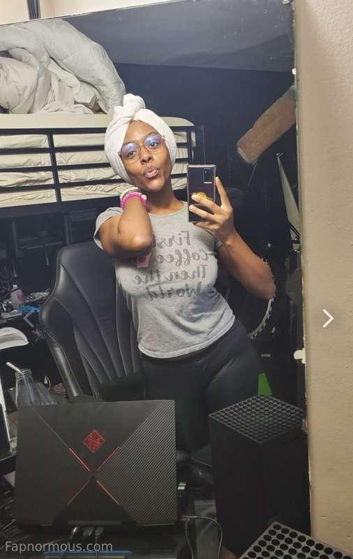 💦💦  ******SKINNY to MEDIUM to THICK******  💦💦

*I'M STILL A ..