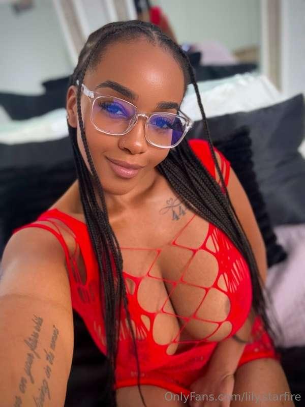 Do I have your attention? 😉 dm me then for some fun 😈