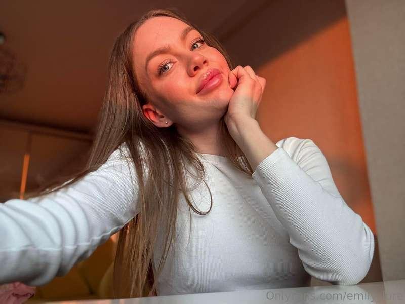 emily_lure image #0