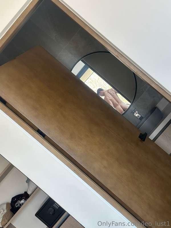 leo_lust1 image #1