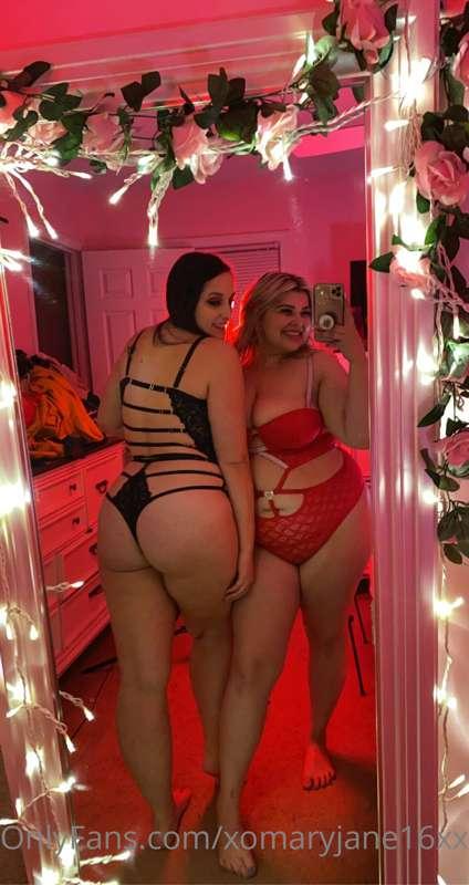 Just your favorite sluts 😋
@thickandpretty5 🔥