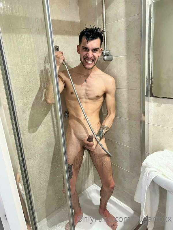 Grab my dick and suck it daddy 🔞🤤🍆