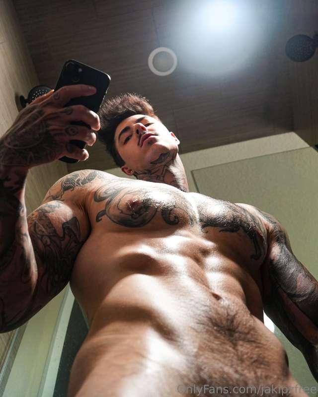 I wanna record you with it in your mouth 😳…My EXPLICIT conte..