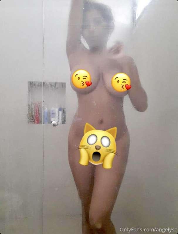Today is a good day for a hot and steamy shower.😈🚿😘 Message ..