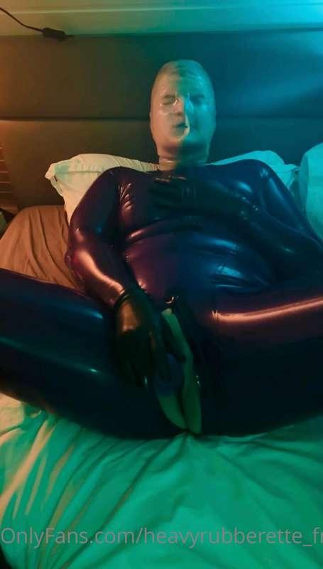 heavyrubberette_free image #1