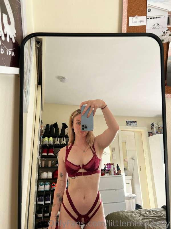 do u like my tits or my ass better ?