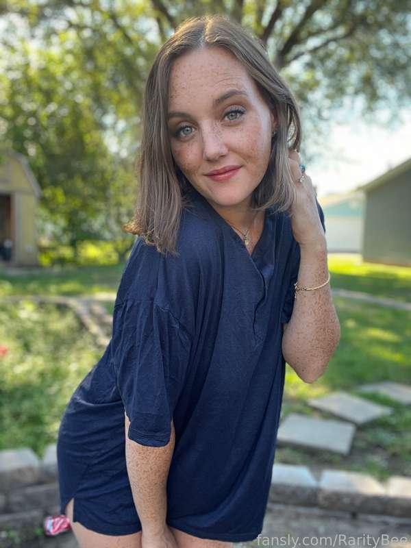 I wonder if my neighbors know how lucky they are?? 🤪