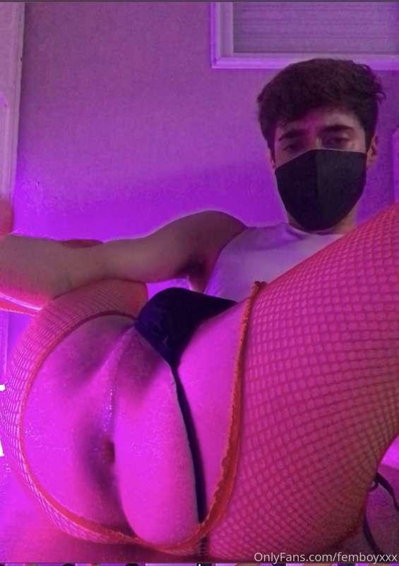 waiting for someone to come penetrate me