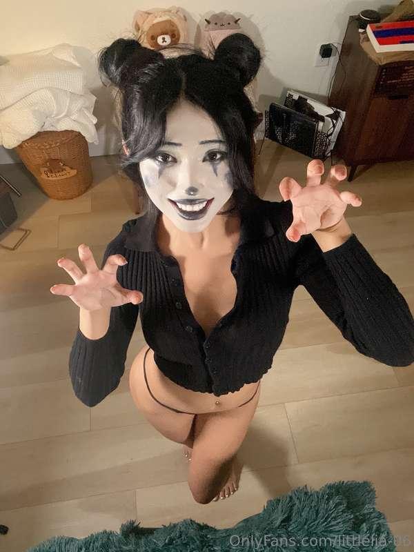 Spook spook month is my favorite >:D🎃👻