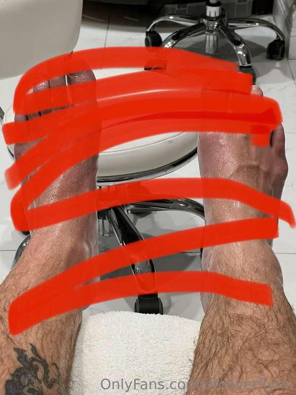 Fresh pedicure feet pics ! Oiled and sexy