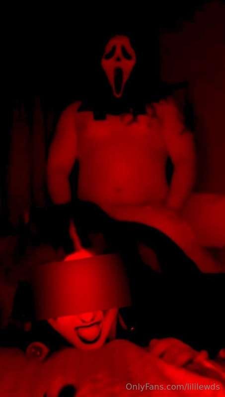Ghost face please spare me 🥵 or don’t and slay this pussy ri..