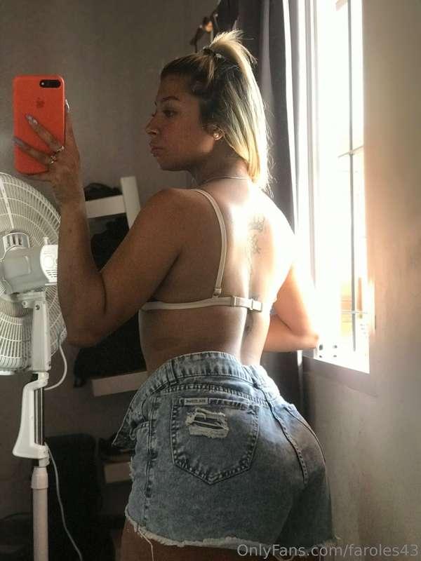 hello honey i am faroles👀,i am a 21 years-old
Argentina🇦🇷wil..