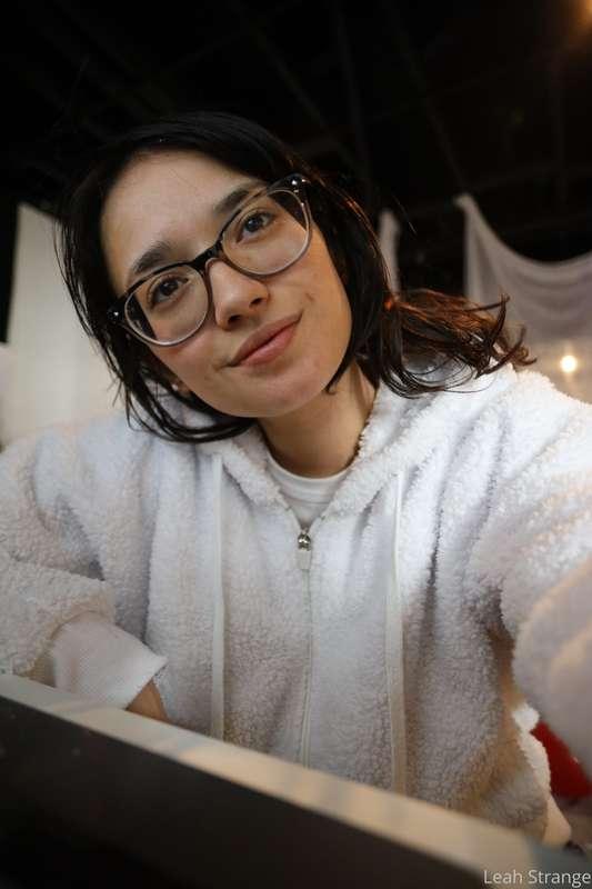 🤓

Ps THIS is the white sweater I spill coffee on. 😇