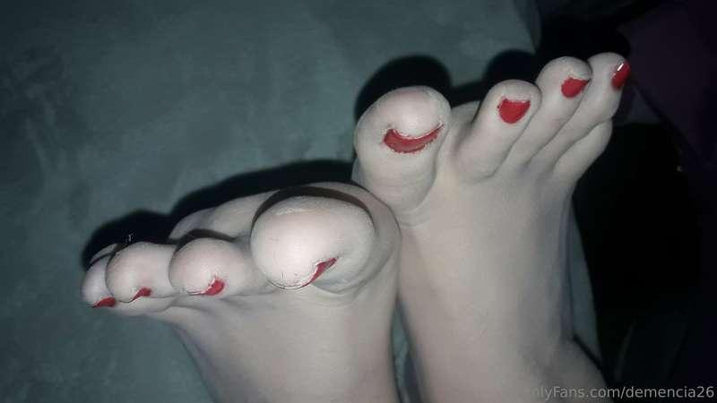 Do you like my foot??