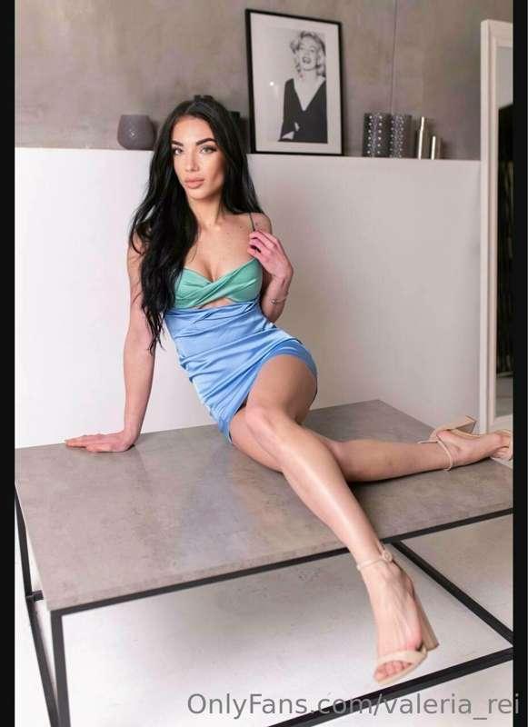 I'm very hot and I'm already naked. Do you want to see my ho..