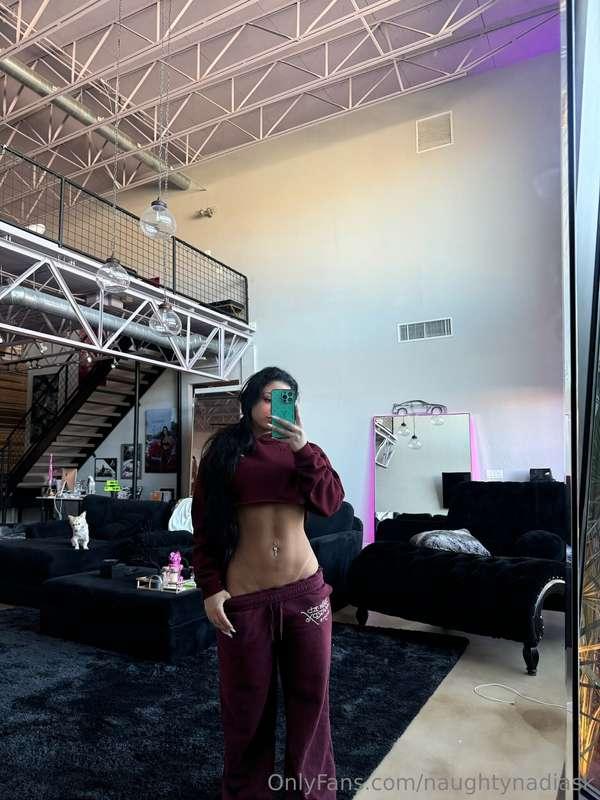 Good morning. Feelin' that morning skinni!! Also, peek Nismo..