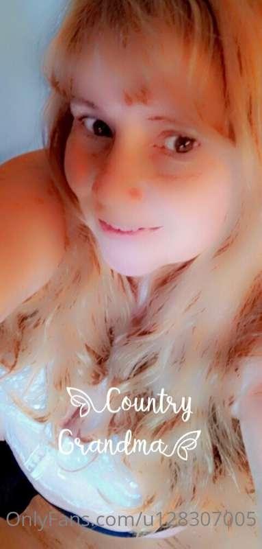 Hey ya'll if anyone would like a personalized video 📹 I will..