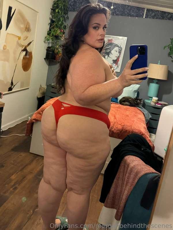 send tips if you think I have a cute butt. 😉