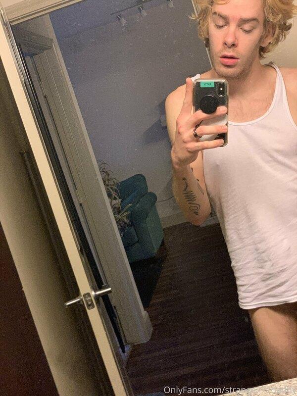 Good Morning from me and my bed head.