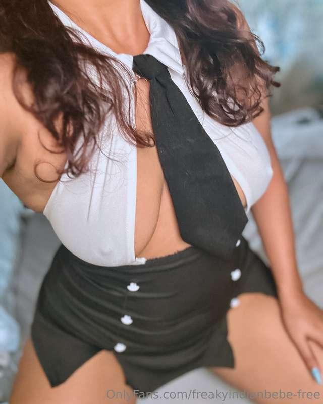 40% off on my vip now 😊  https://onlyfans.com/freakyindianbe..