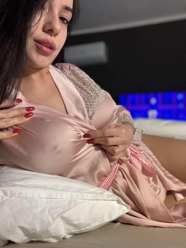 My tits need your warm tongue 👅