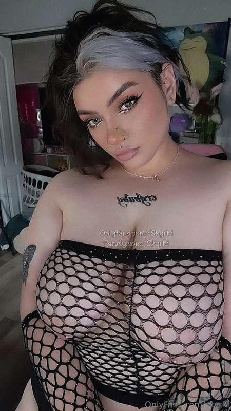 New year more hot content from me 🤭 hehe 

Btw i'll finally ..