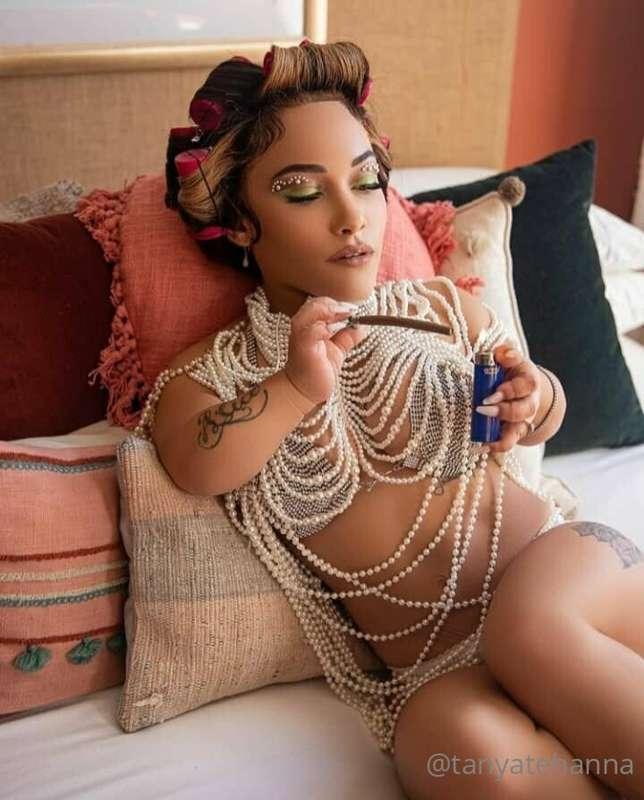Lets chill in bed baby💦💦