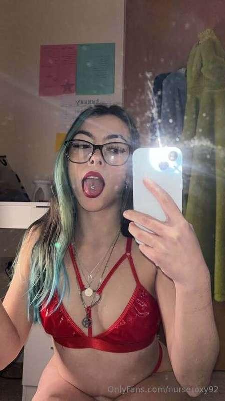 🇬🇧ℬℛℐ𝒯ℐ𝒮ℋ ℬ𝒪ℳℬ𝒮ℋℰℒ🇬🇧Sub to my slutty bestie💥Ready to make yo..