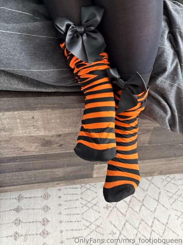 mrs_footjobqueen image #14