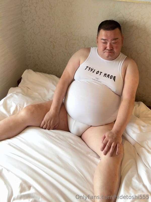 札幌に行ってきました😃
飛行機だと手荷物のX線検査があるので
ディルドとか持って行けず
あまり過激なのは撮れませんでした..