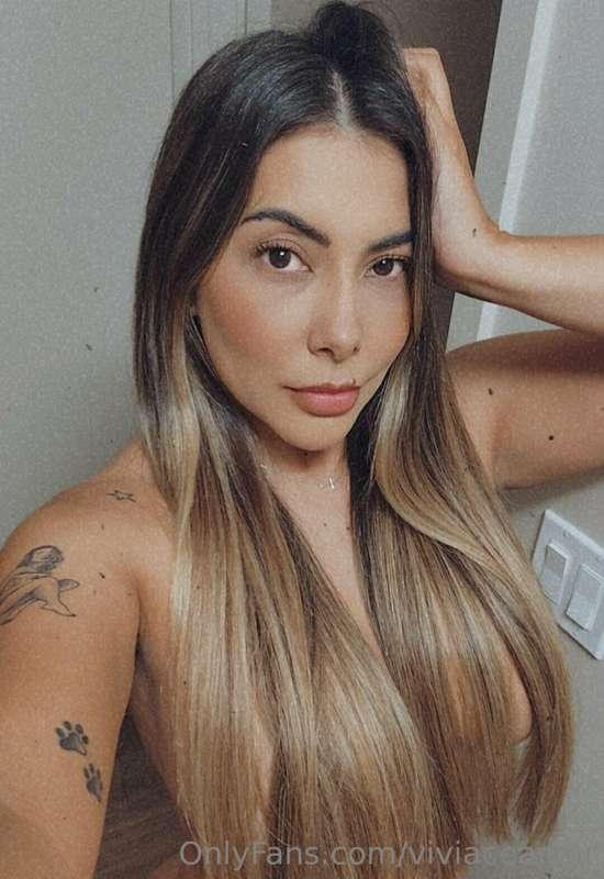 Sueña conmigo y mañana me cuentas 🫦🥒💦

I hope you can dream ..
